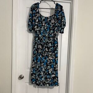 Chic Floral Midi Dress in Blue and Black